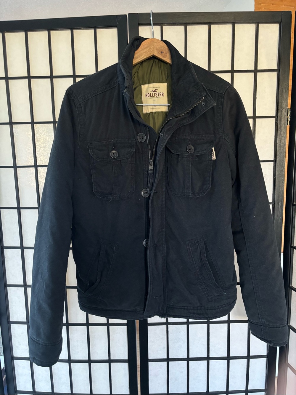 Vintage Hollister Men's Black Military-Style Field Jacket with Olive Lining
